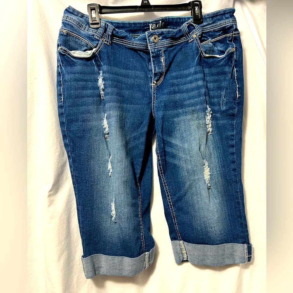 Jade Jeans capris woman’s size 16